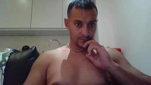 alanjohn1999 online show from September 24, 11:36 pm