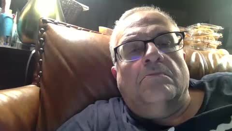 alankrieski1174 online show from November 24, 4:46 am