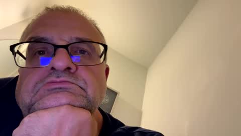 Snapshot of alankrieski1174 chatting on October 19, 3:22 am alankrieski1174 online show from October 19, 3:22 am