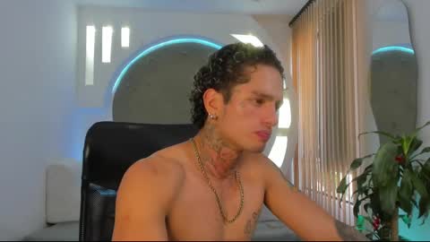 Snapshot of alanrodgers2_0 chatting on March 8, 3:33 pm alan online show from March 8, 3:33 pm