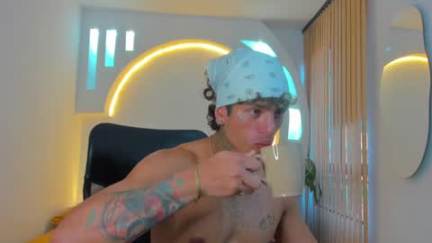 Snapshot of alanrodgers2_0 chatting on January 6, 12:46 pm alan online show from January 6, 12:46 pm