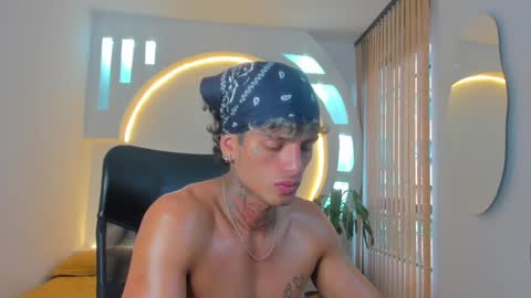 Snapshot of alanrodgers2_0 chatting on December 14, 12:55 pm alan online show from December 14, 12:55 pm