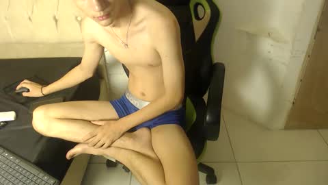 Snapshot of alantrickz365 chatting on September 22, 8:14 am alantrickz365 online show from September 22, 8:14 am