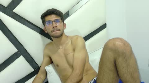 alanvilla_lobo online show from October 22, 10:02 pm