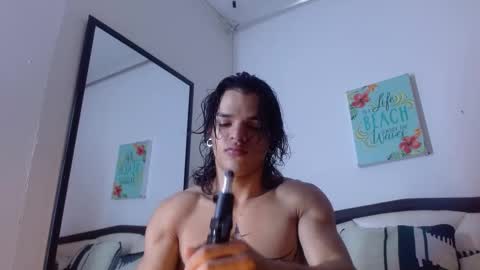 Snapshot of albertbernal69 chatting on October 3, 3:44 am Albert online show from October 3, 3:44 am