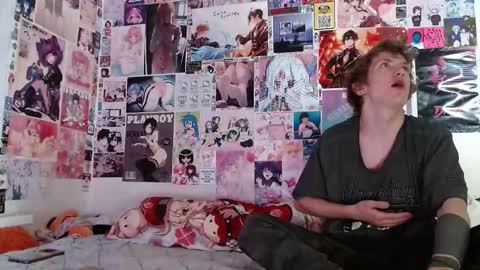 Snapshot of albertpainhate chatting on October 12, 3:33 am Albert You can ------------ support me at online show from October 12, 3:33 am
