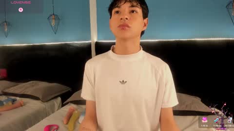 Snapshot of ale_aurarashi chatting on September 8, 10:09 pm ale_aurarashi online show from September 8, 10:09 pm