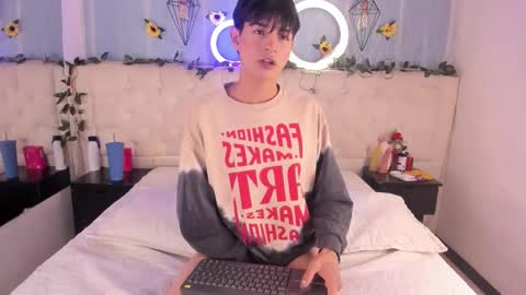 ale_aurarashi online show from November 26, 6:27 am