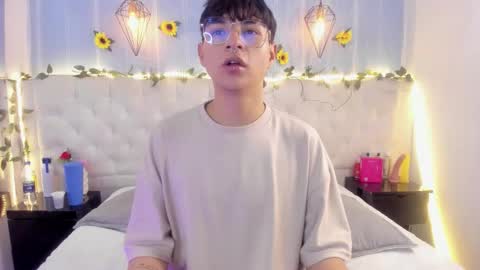 ale_aurarashi online show from October 18, 4:50 am