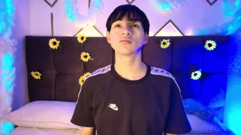 ale_aurarashi online show from April 27, 12:24 pm