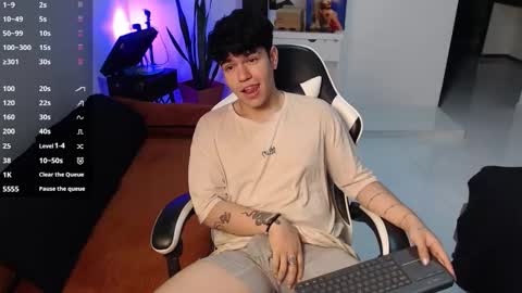 alec online show from September 15, 1:08 am