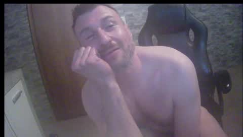 alec_tronic online show from April 21, 1:42 am