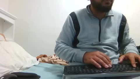 alejandro_tan online show from May 19, 5:24 am