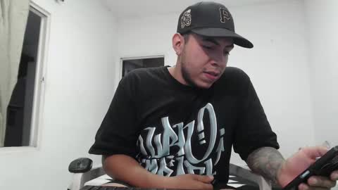 Snapshot of alejandrocock23 chatting on March 8, 11:55 am alejandrocock online show from March 8, 11:55 am