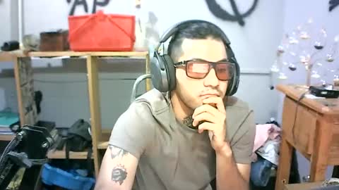 Snapshot of alejandropppzz chatting on January 18, 6:20 am alejandropppzz online show from January 18, 6:20 am