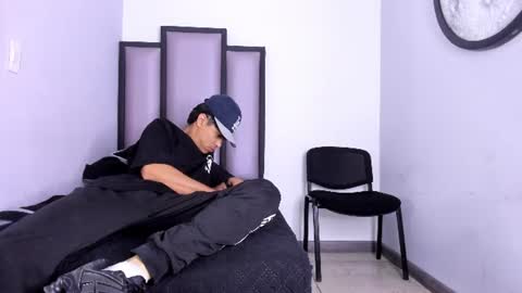 Alejo  online show from June 12, 11:41 am