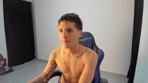 alejo18c online show from February 4, 5:35 am