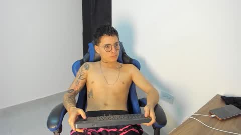 alejo18c online show from February 5, 10:22 am