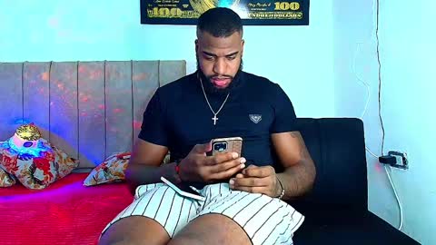 alejo_21cm online show from April 9, 8:09 am