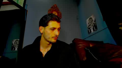 alejo_323__ online show from April 21, 3:23 am