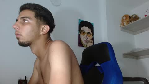 Snapshot of alejo_hot23 chatting on January 21, 2:55 am David online show from January 21, 2:55 am