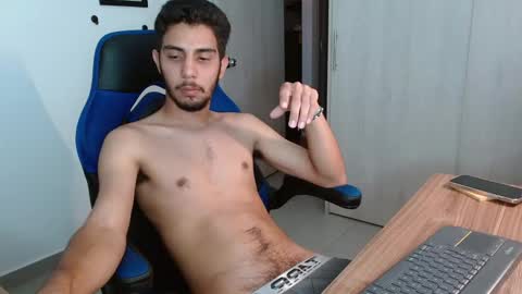 Snapshot of alejo_hot23 chatting on October 8, 11:31 pm David online show from October 8, 11:31 pm