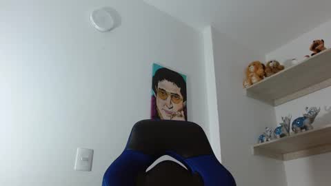 Snapshot of alejo_hot23 chatting on January 14, 1:26 am David online show from January 14, 1:26 am
