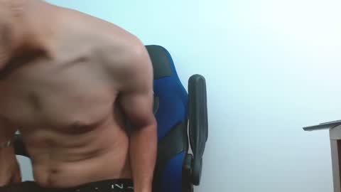 Snapshot of alejo_hot23 chatting on March 10, 11:49 pm David online show from March 10, 11:49 pm