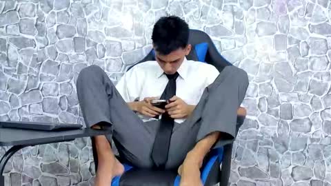 alejo peverell online show from March 13, 6:10 am