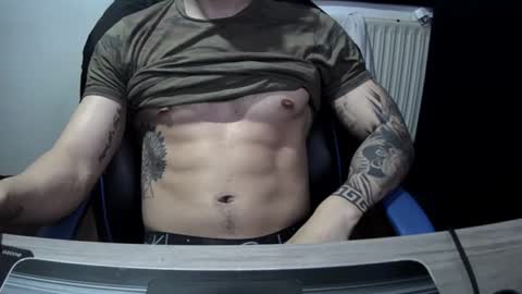 alejoduarte16 online show from May 3, 8:06 am