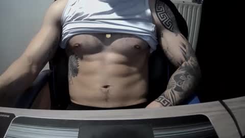 alejoduarte16 online show from May 23, 11:37 am