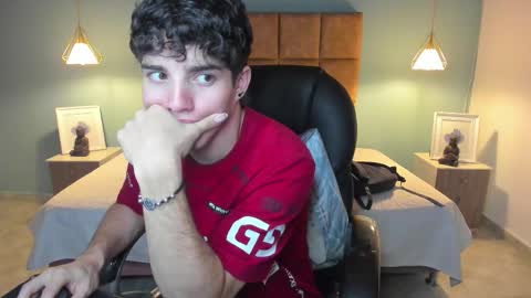 ALejoo Saenz online show from November 16, 2:57 am