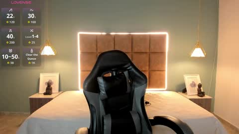 ALejoo Saenz online show from April 27, 1:46 am