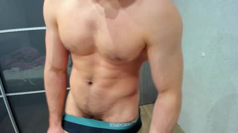 aleks_brown online show from May 8, 9:26 pm