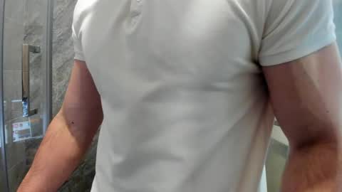 aleks_brown online show from May 18, 4:22 pm