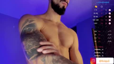 Snapshot of alessandro_dibellucci chatting on January 27, 11:54 pm Kciqu3 Independent model online show from January 27, 11:54 pm