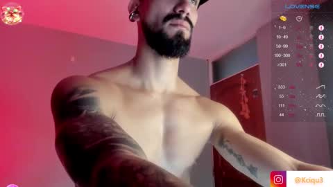 Snapshot of alessandro_dibellucci chatting on January 3, 12:33 am Kciqu3 Independent model online show from January 3, 12:33 am