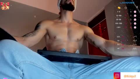 Snapshot of alessandro_dibellucci chatting on December 24, 12:11 am Kciqu3 Independent model online show from December 24, 12:11 am