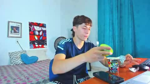 Alessandro Dybala online show from April 29, 9:32 pm