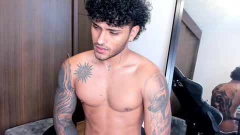 Snapshot of alessandro_vanni chatting on December 20, 6:02 pm Alessandro Vanni online show from December 20, 6:02 pm