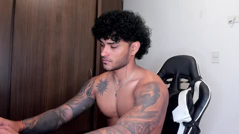 Snapshot of alessandro_vanni chatting on January 18, 3:27 pm Alessandro Vanni online show from January 18, 3:27 pm
