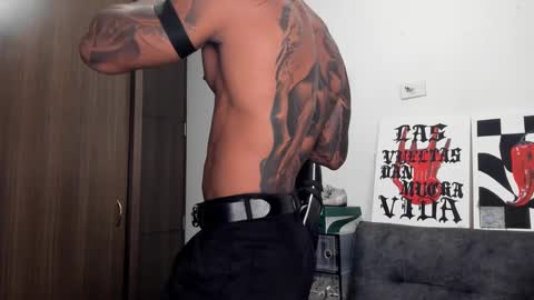 Snapshot of alessandro_vanni chatting on October 10, 1:21 am Alessandro Vanni online show from October 10, 1:21 am