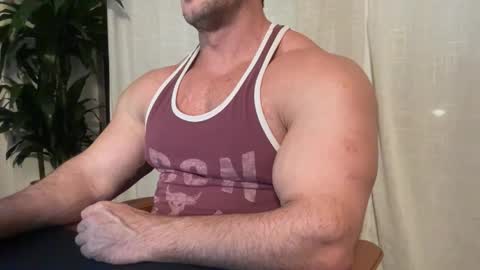 Snapshot of alessandrobuilder chatting on October 19, 6:22 pm Alessandrobuilder online show from October 19, 6:22 pm