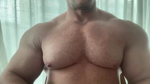 Snapshot of alessandrobuilder chatting on September 9, 1:10 pm Alessandrobuilder online show from September 9, 1:10 pm