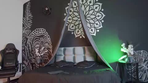 Alessio online show from November 8, 1:03 pm