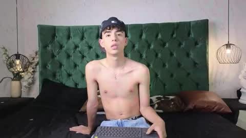 alex online show from September 22, 12:37 pm