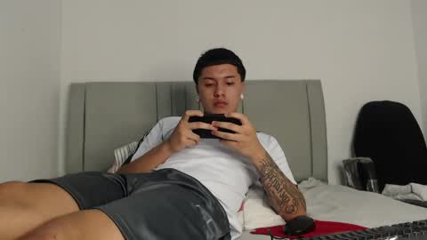 Owen online show from April 29, 4:17 am