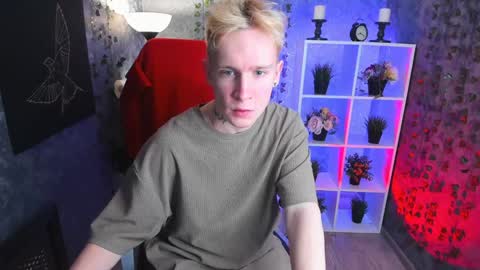 Snapshot of alex__sweet chatting on December 4, 7:17 am your Alex online show from December 4, 7:17 am