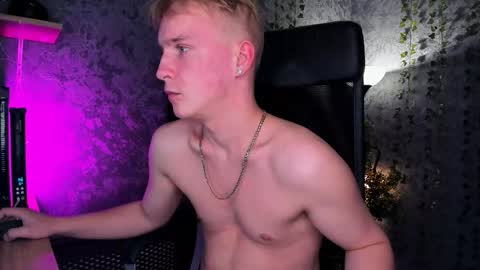 Snapshot of alex__sweet chatting on September 14, 11:23 am your Alex online show from September 14, 11:23 am