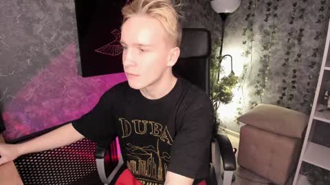 Snapshot of alex__sweet chatting on December 11, 7:43 am your Alex online show from December 11, 7:43 am
